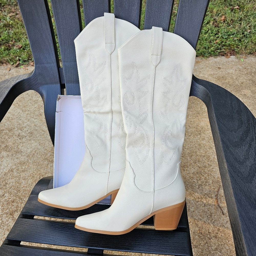 Beautiful Knee high boots- Normal Calf